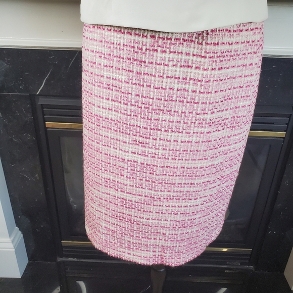 VINTAGE TAHARI TWO PIECE SKIRT SET - Picture 2 of 9